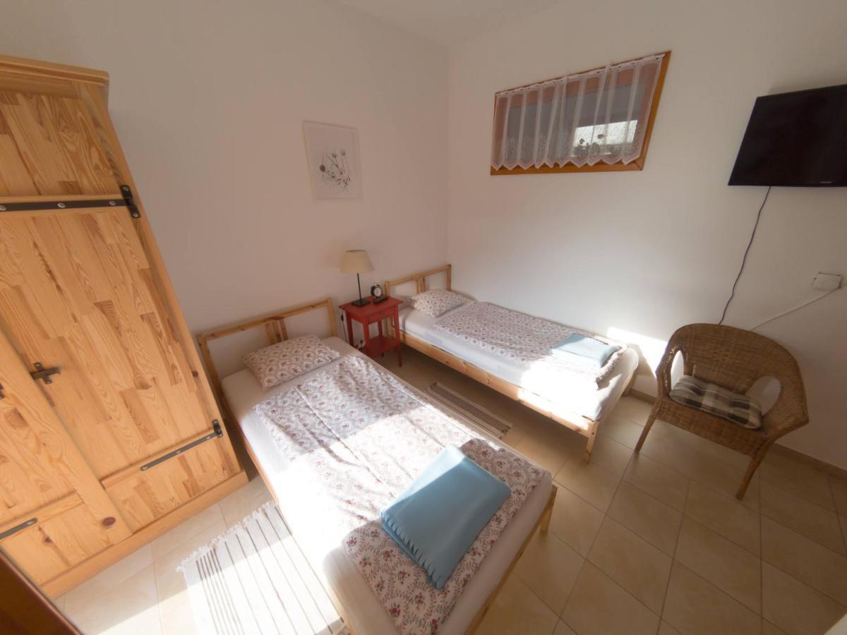 Kun Pista Vendeghaz Otel Vertesboglar Dış mekan fotoğraf