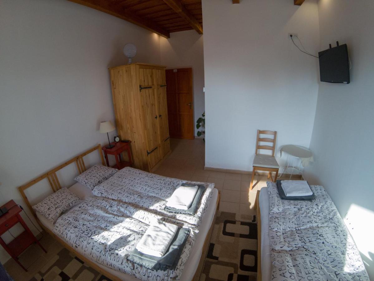 Kun Pista Vendeghaz Otel Vertesboglar Dış mekan fotoğraf