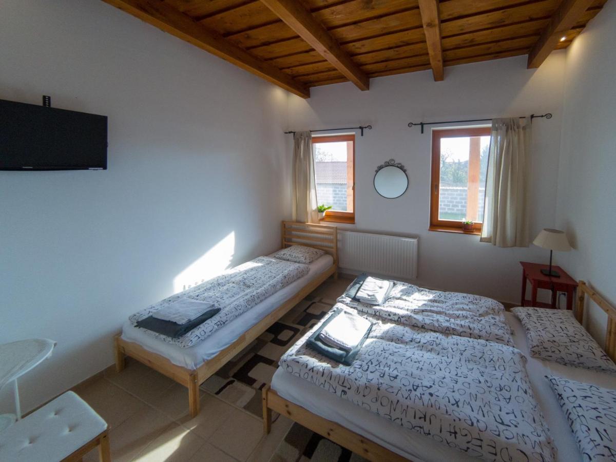 Kun Pista Vendeghaz Otel Vertesboglar Dış mekan fotoğraf