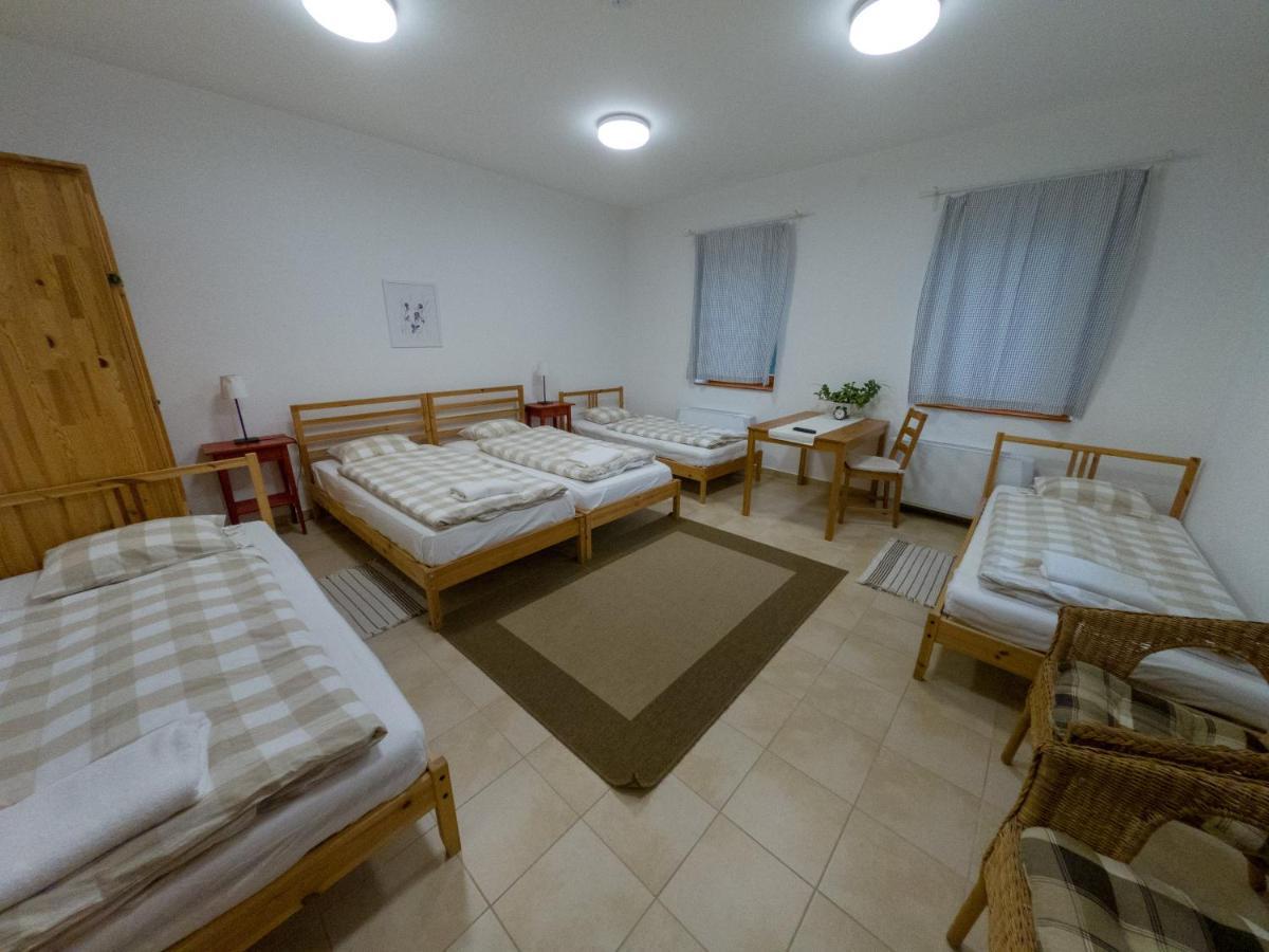 Kun Pista Vendeghaz Otel Vertesboglar Dış mekan fotoğraf