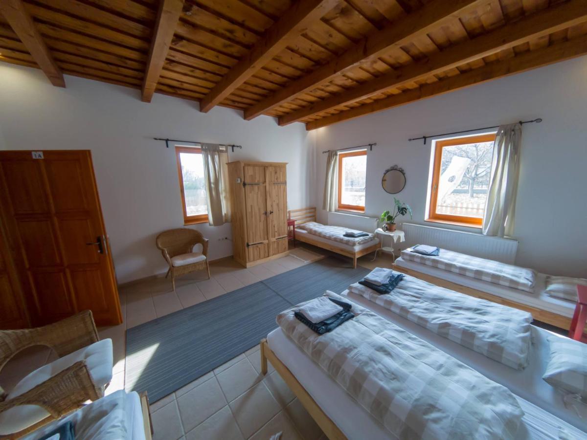 Kun Pista Vendeghaz Otel Vertesboglar Dış mekan fotoğraf