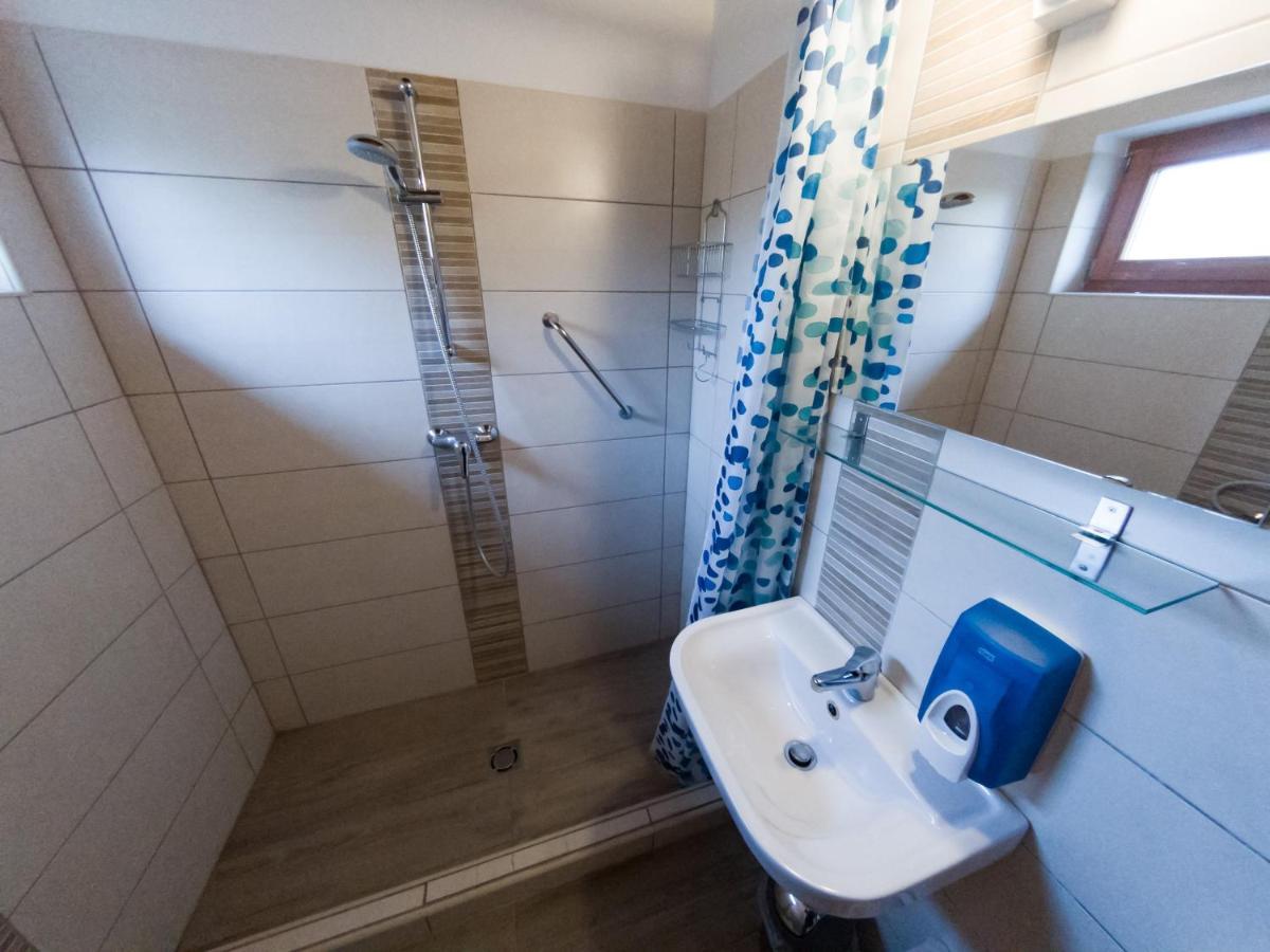 Kun Pista Vendeghaz Otel Vertesboglar Dış mekan fotoğraf