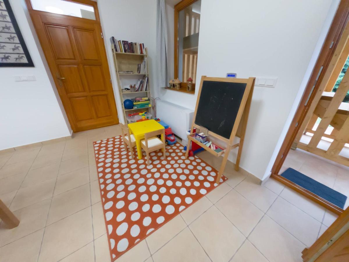 Kun Pista Vendeghaz Otel Vertesboglar Dış mekan fotoğraf