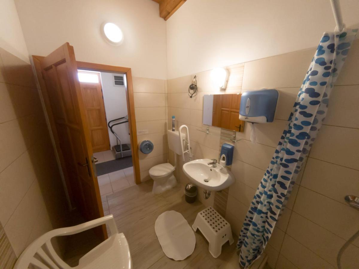 Kun Pista Vendeghaz Otel Vertesboglar Dış mekan fotoğraf